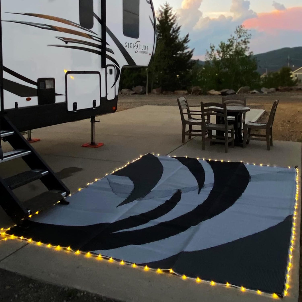 8-Feet x 18-Feet Reversible RV Camping Mat U4081