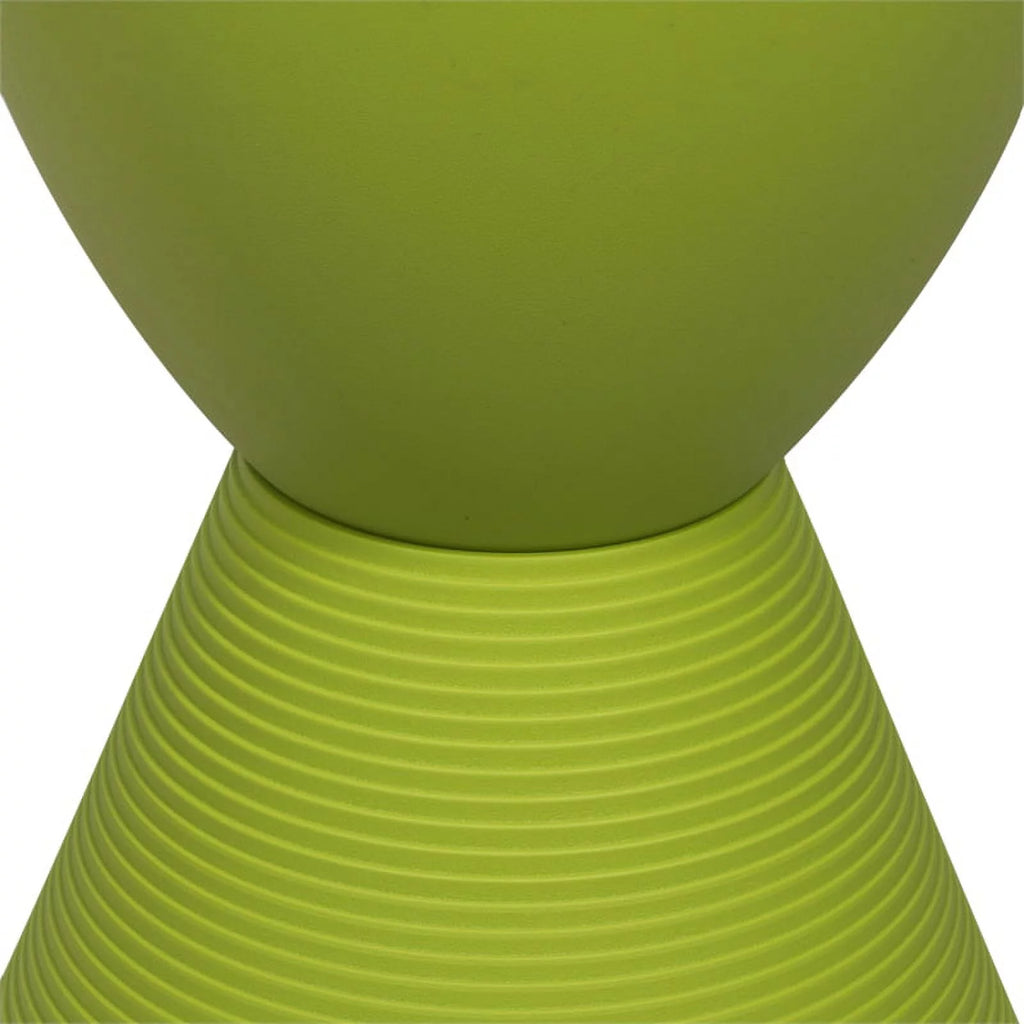 Green Plastic Round End Table Q679339