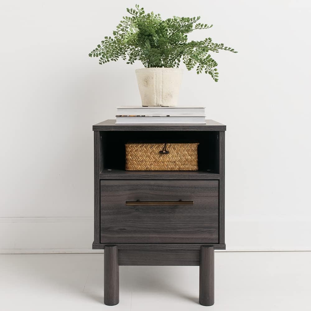 One Drawer Nightstand, Brown B885434