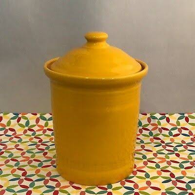 Scarlet 1 qt. Canister Q27986