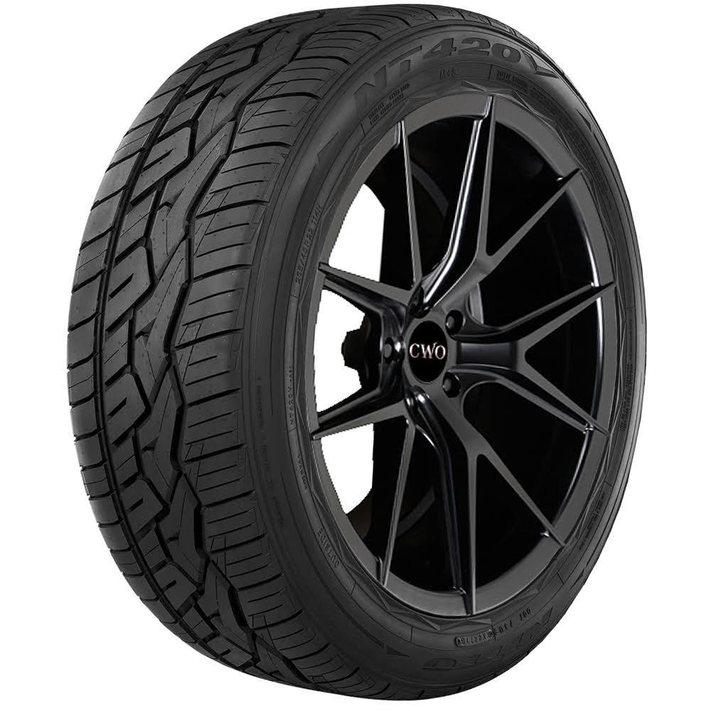 All-Season 305/50-20 Tire N836