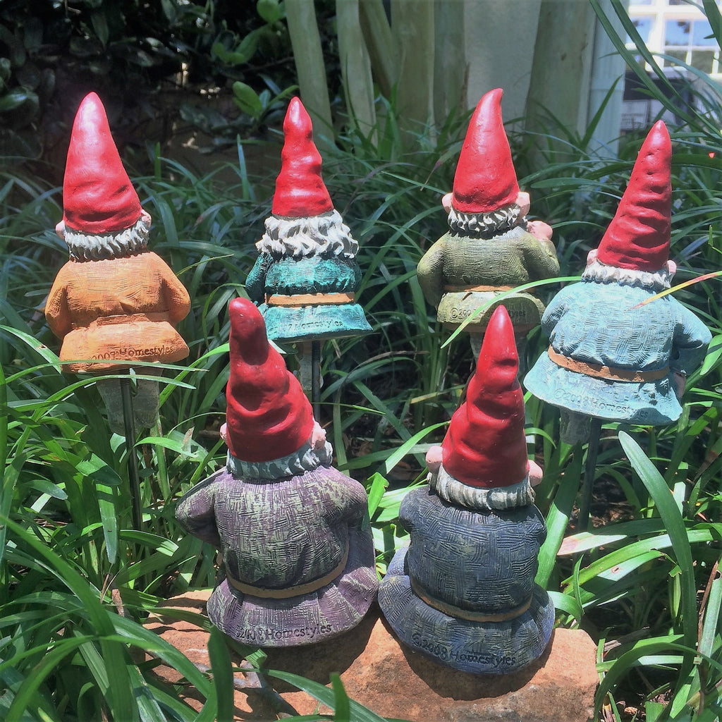 Garden Gnome Shelf Sitter with Metal Garden Stake Q862904